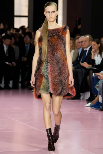 Look 34